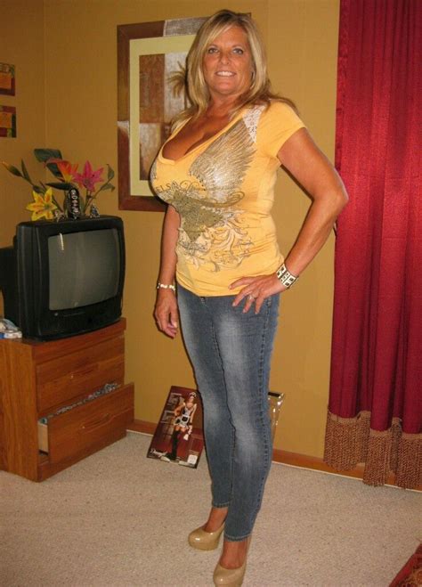 curvy gilf Search